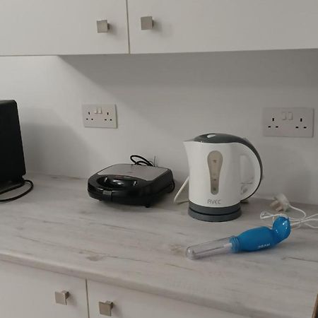 Andri' S Place 파포스 외부 사진