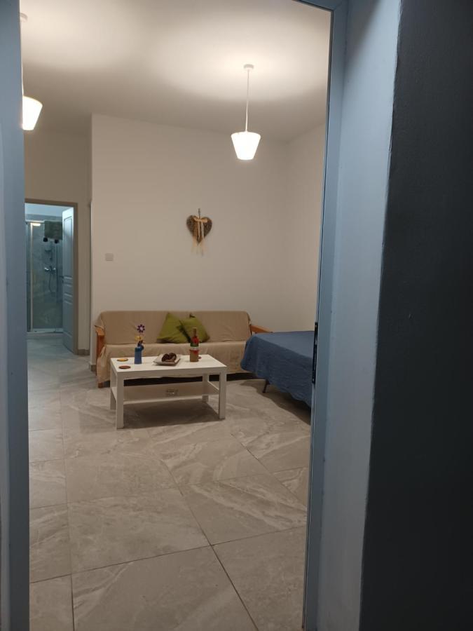 Andri' S Place 파포스 외부 사진